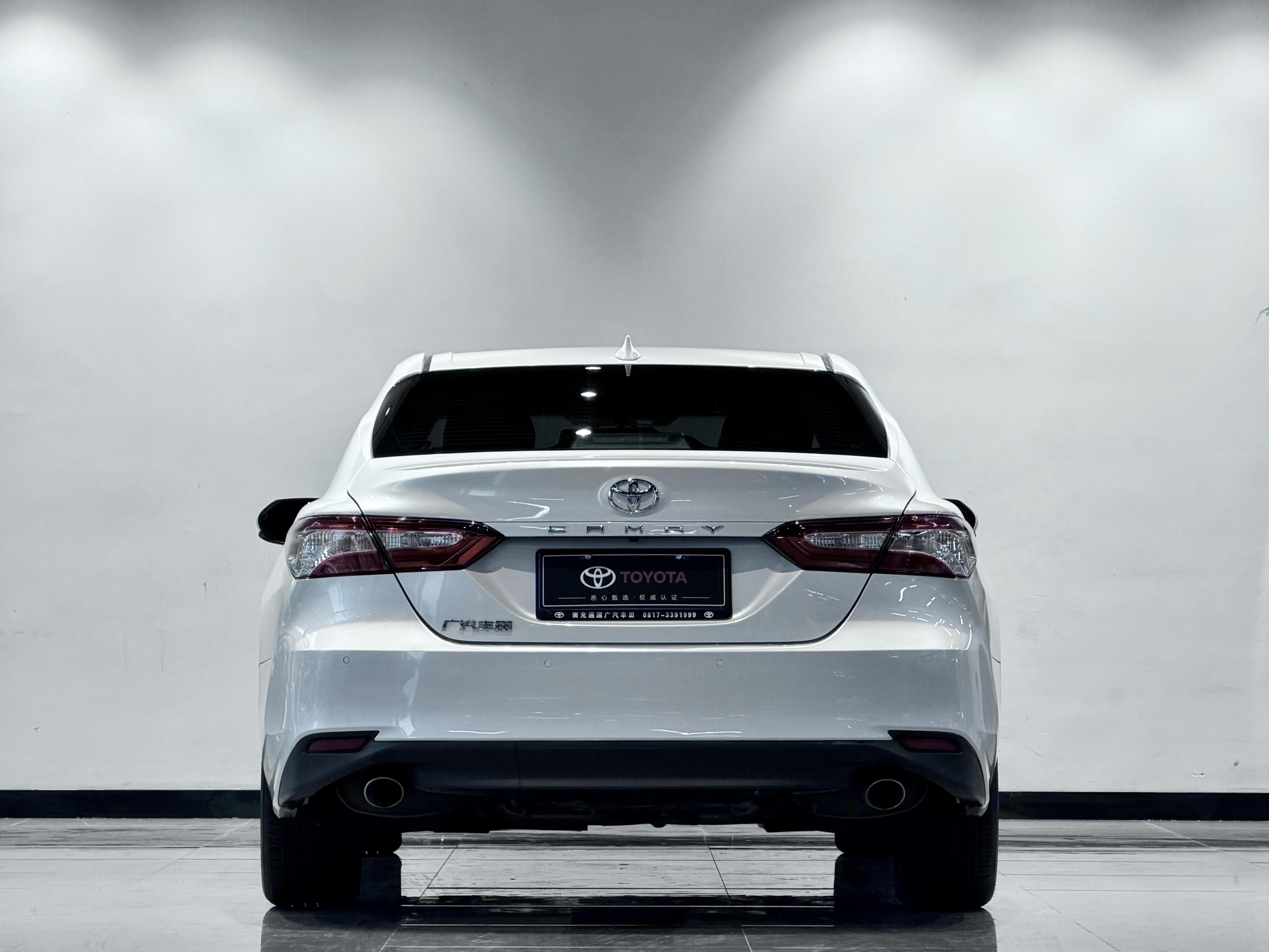 Toyota Camry 2022 thumb 3