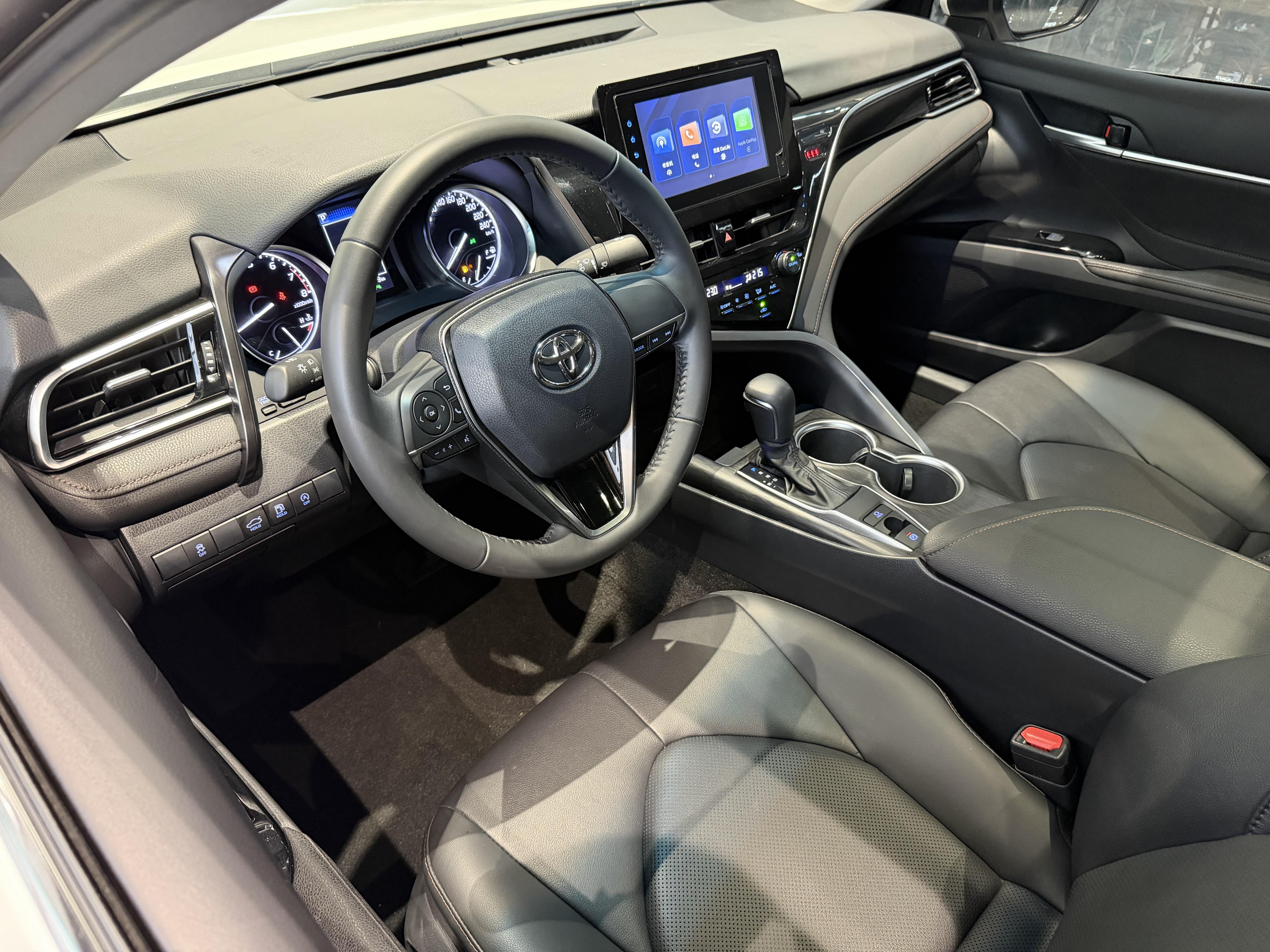 Toyota Camry 2022 thumb 10