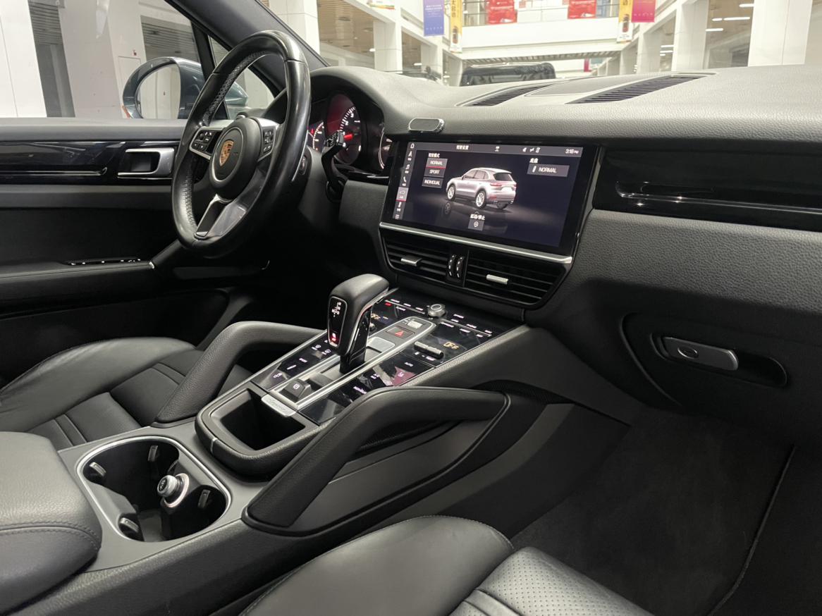 Porsche Cayenne 2018 thumb 12