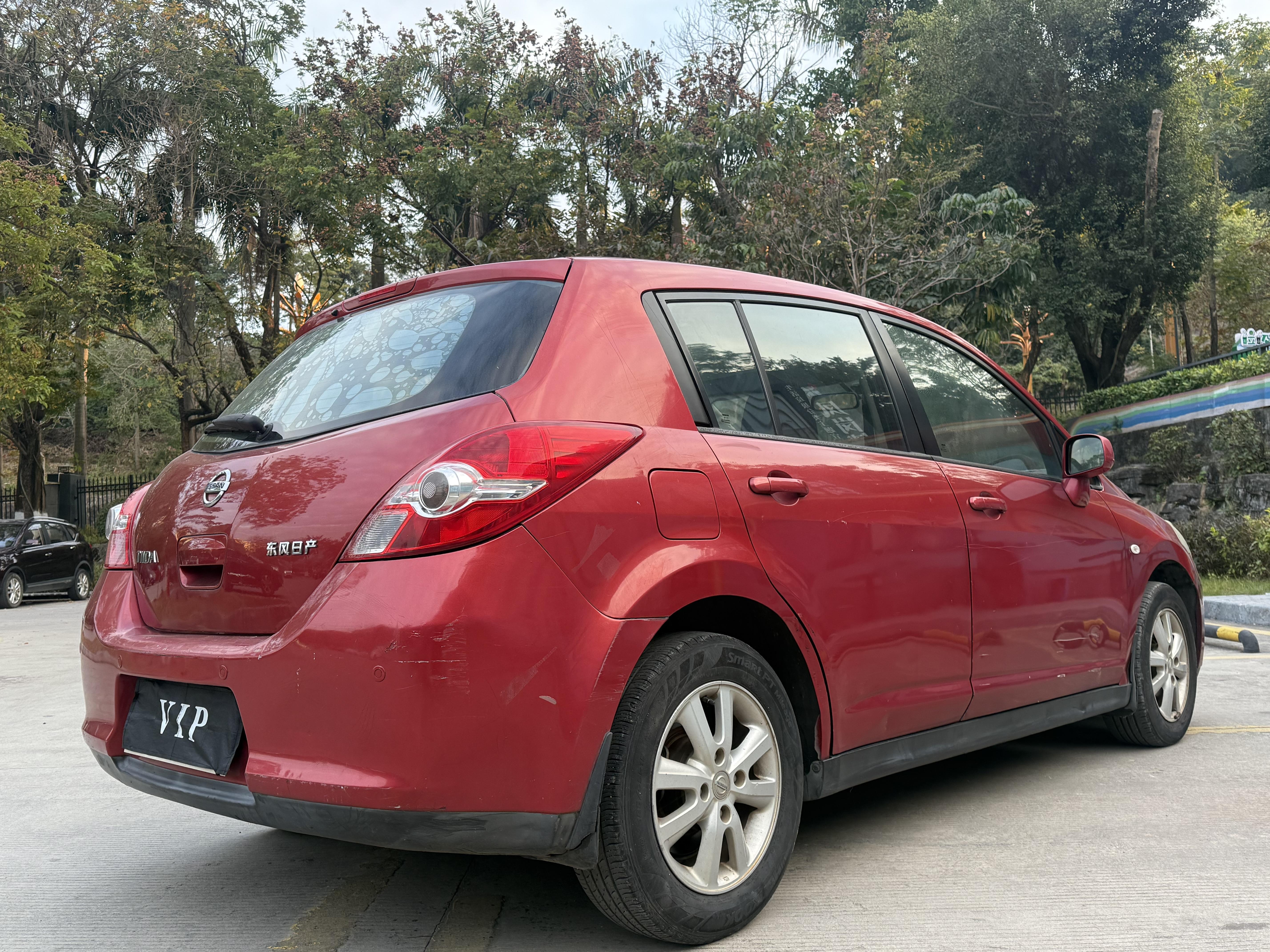 Nissan Tiida 2010 thumb 4