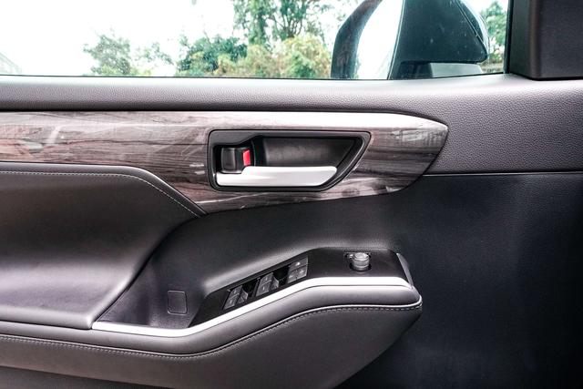 Toyota Highlander 2024 thumb 11