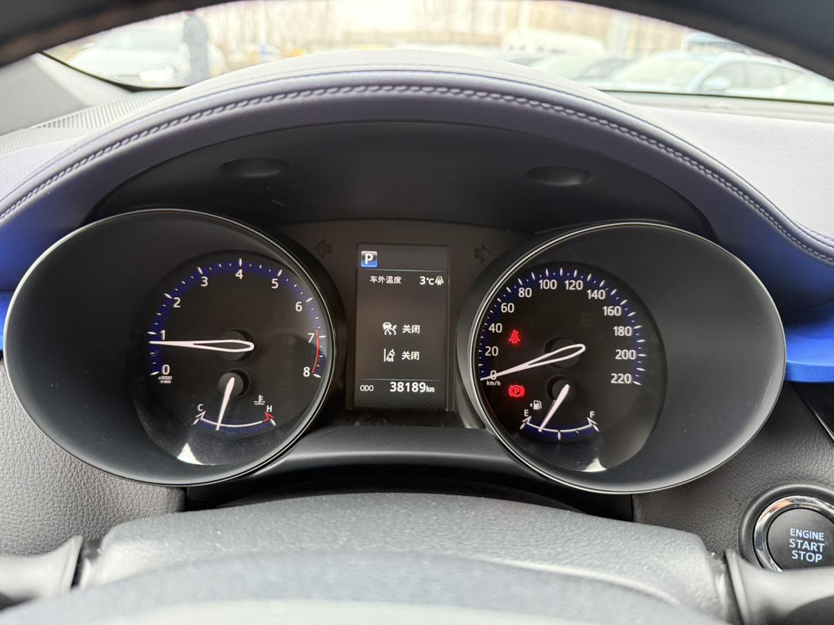 Toyota C-HR 2019 thumb 3