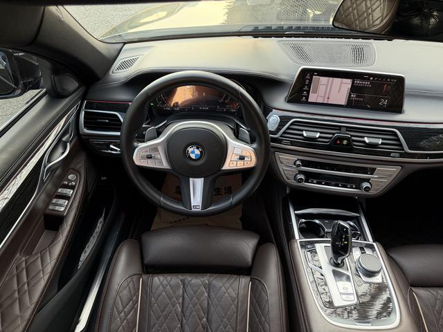 BMW 7 серии 2019 thumb 5