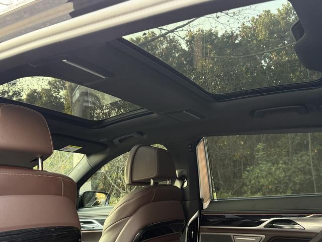 BMW 7 серии 2019 thumb 7
