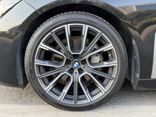BMW 7 серии 2019 thumb 12