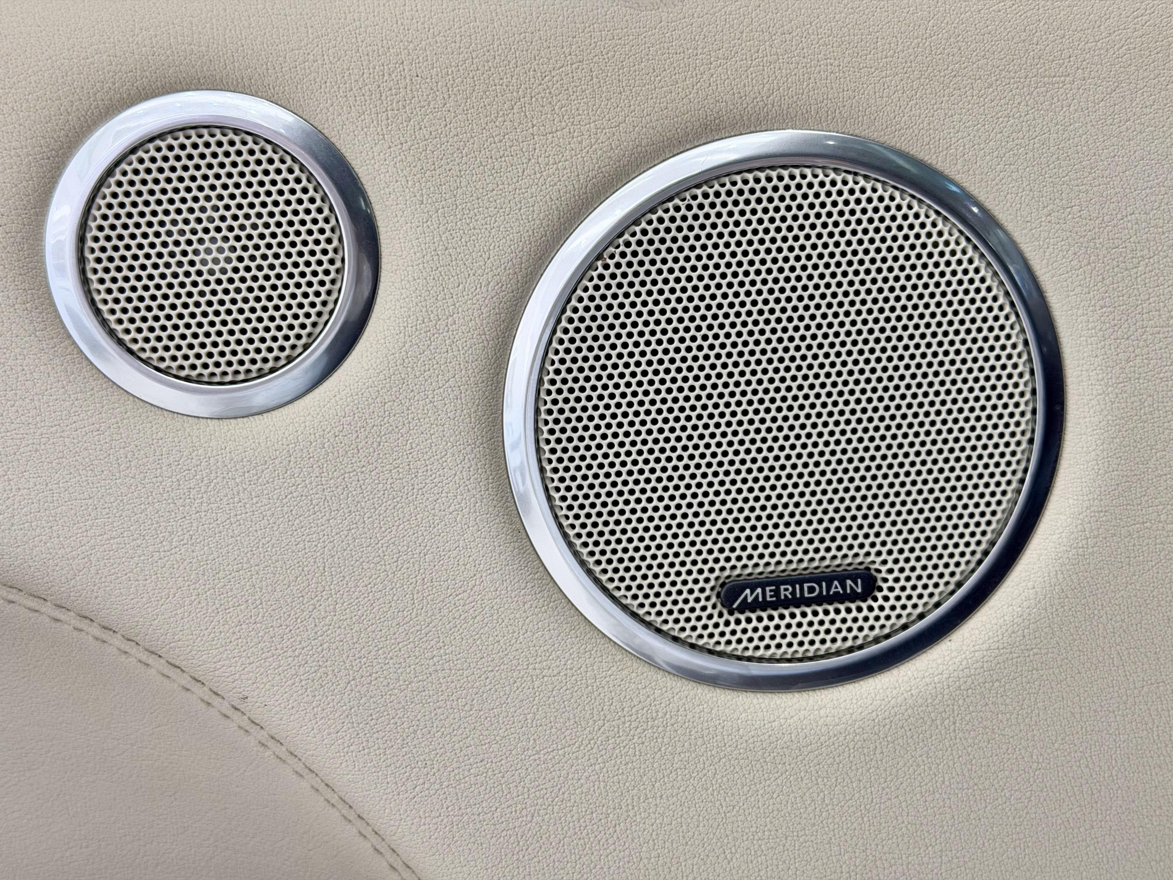 Land Rover Range Rover 2015 thumb 8