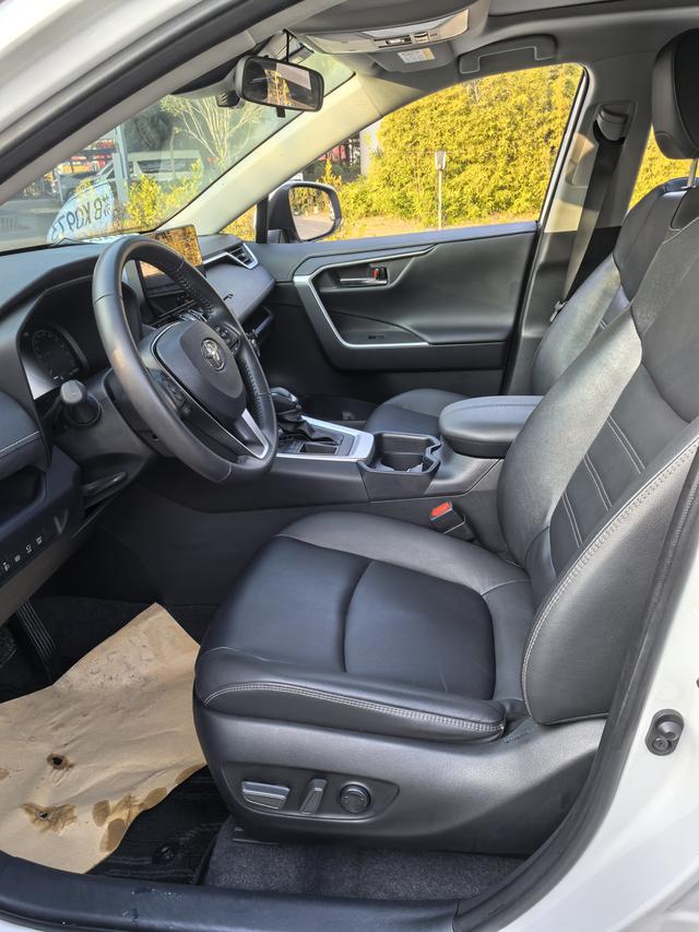 Toyota RAV4 2023 thumb 2