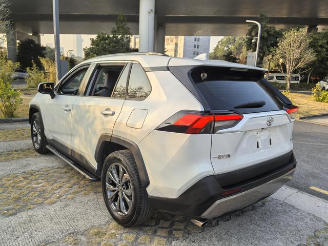 Toyota RAV4 2023 thumb 6