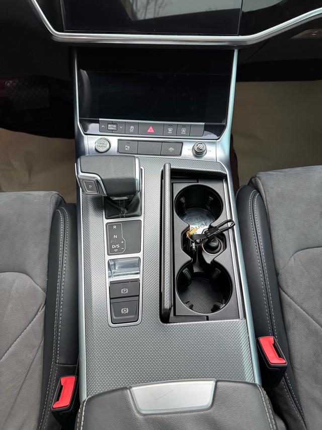 Audi A6 2021 thumb 11