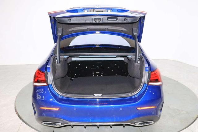Mercedes-Benz A-Class 2022 thumb 12