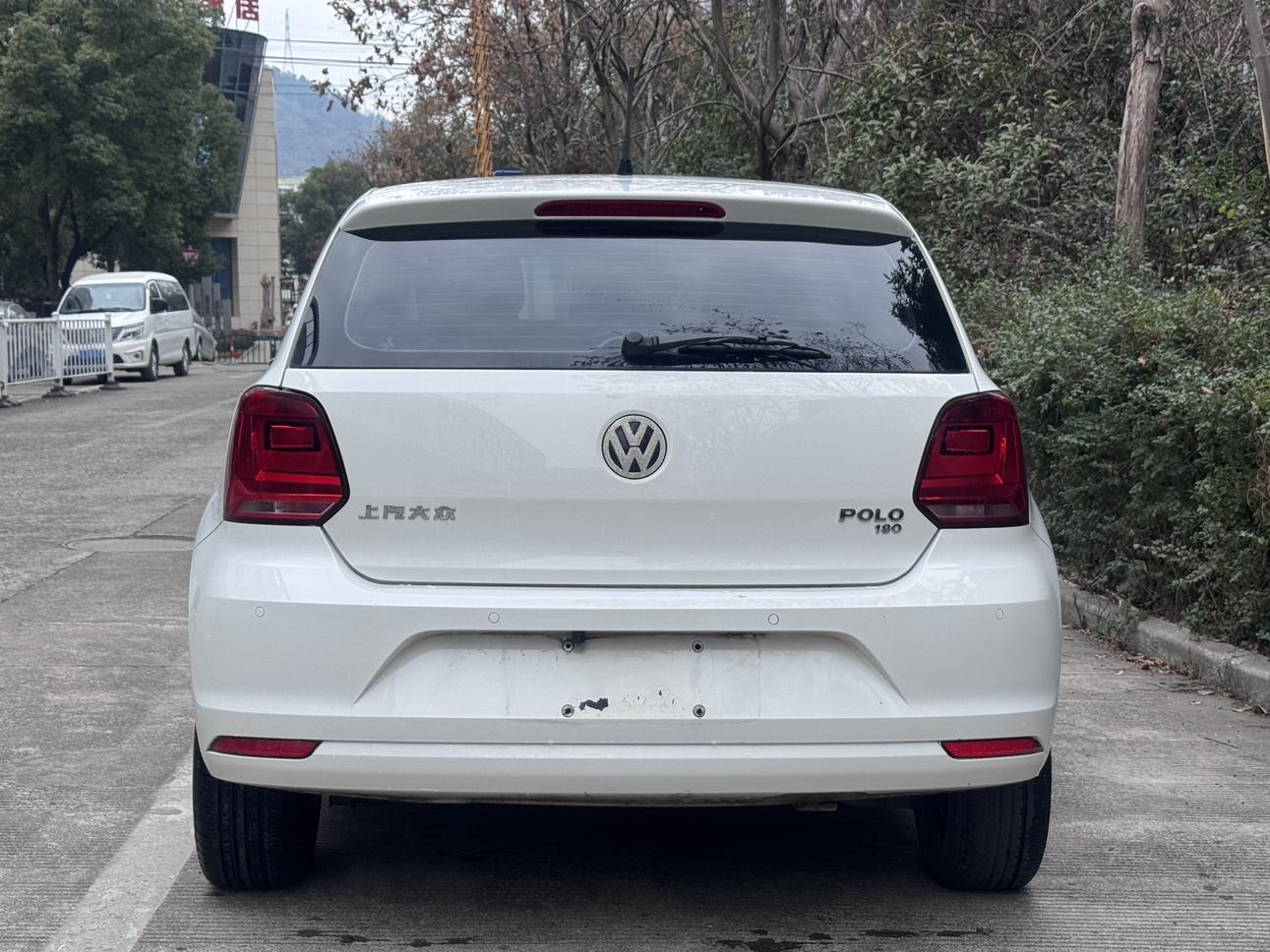 Volkswagen Polo 2018 thumb 3