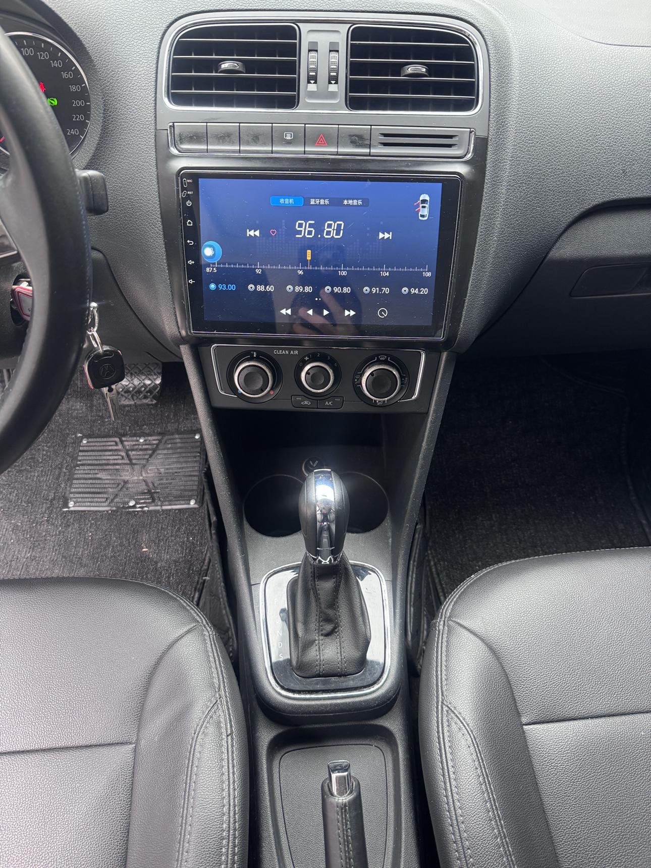 Volkswagen Polo 2018 thumb 9
