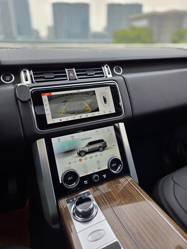 Land Rover Range Rover 2019 thumb 9
