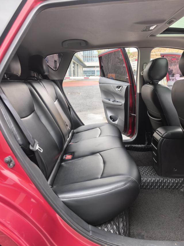 Nissan Tiida 2020 thumb 8