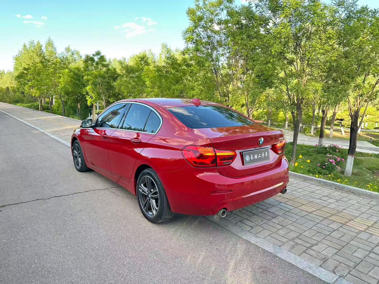 BMW 1 серии 2019 thumb 2