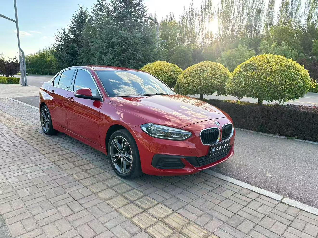 BMW 1 серии 2019 thumb 10