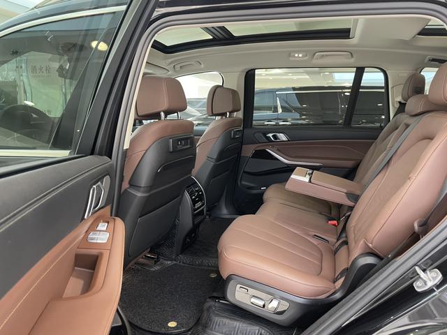 BMW X7 2020 thumb 10