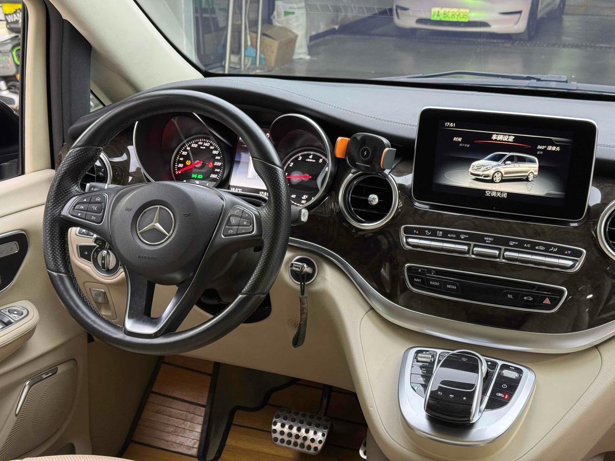 Mercedes-Benz V-Класс 2018 thumb 11