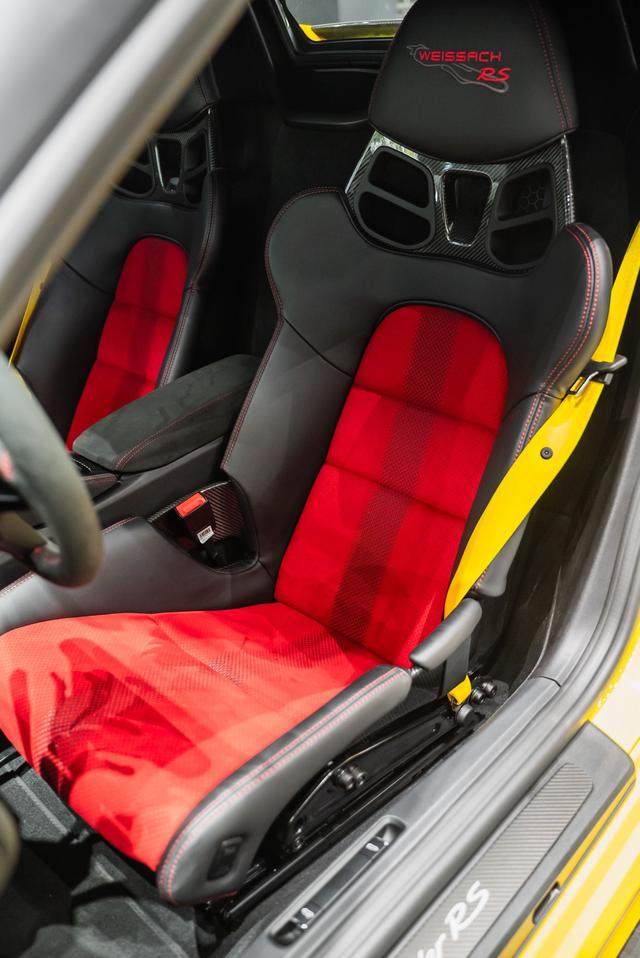Porsche Cayman 2023 thumb 2