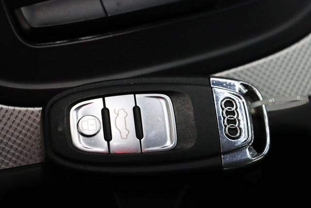 Audi A4 2014 thumb 6