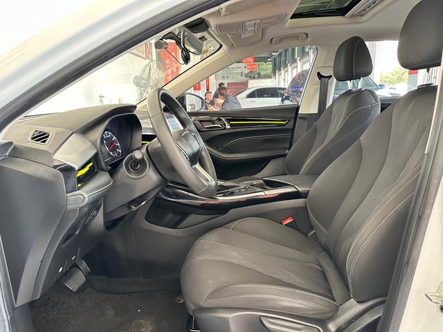 Roewe i5 2021 thumb 3