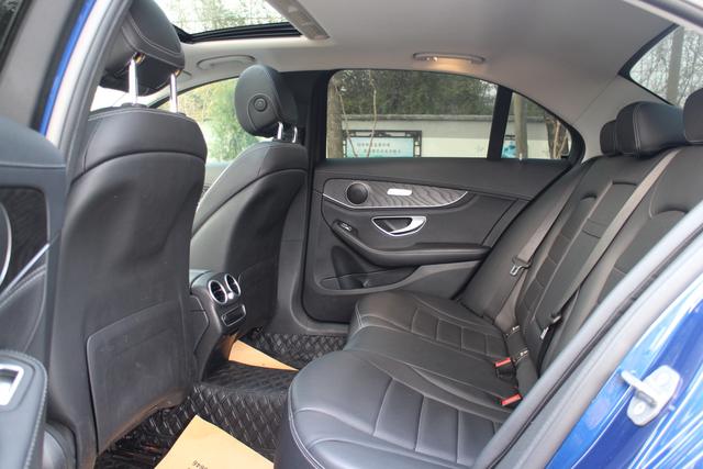 Mercedes-Benz C-Class 2019 thumb 2