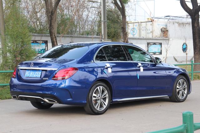 Mercedes-Benz C-Class 2019 thumb 9