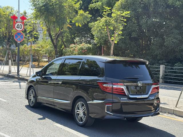 Honda Elysion 2019 thumb 2