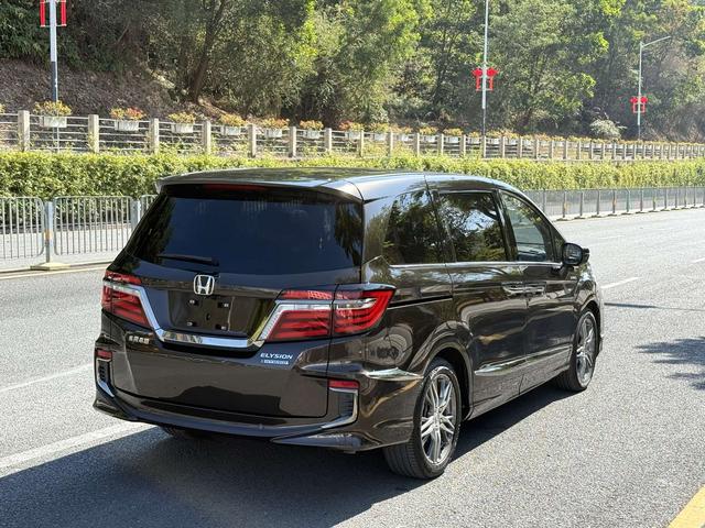Honda Elysion 2019 thumb 4