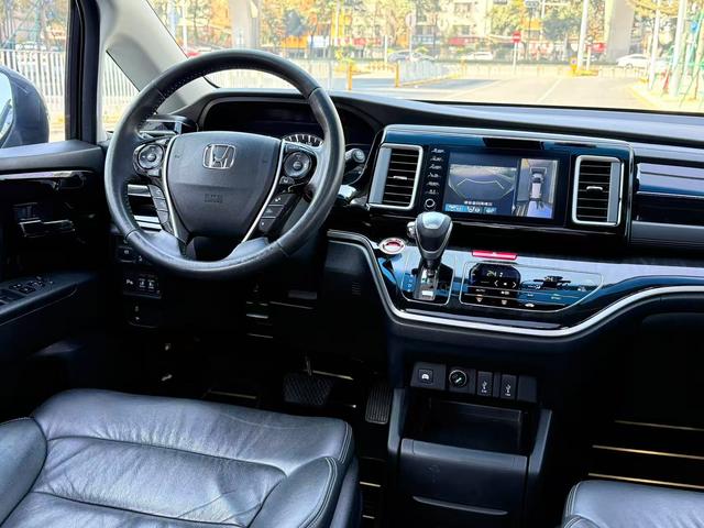 Honda Elysion 2019 thumb 6