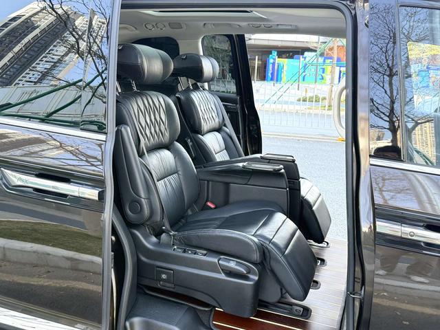 Honda Elysion 2019 thumb 9