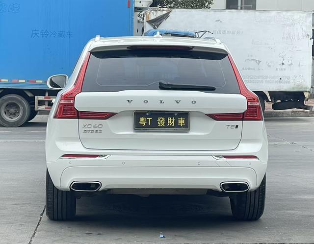 Volvo XC60 2021 thumb 5