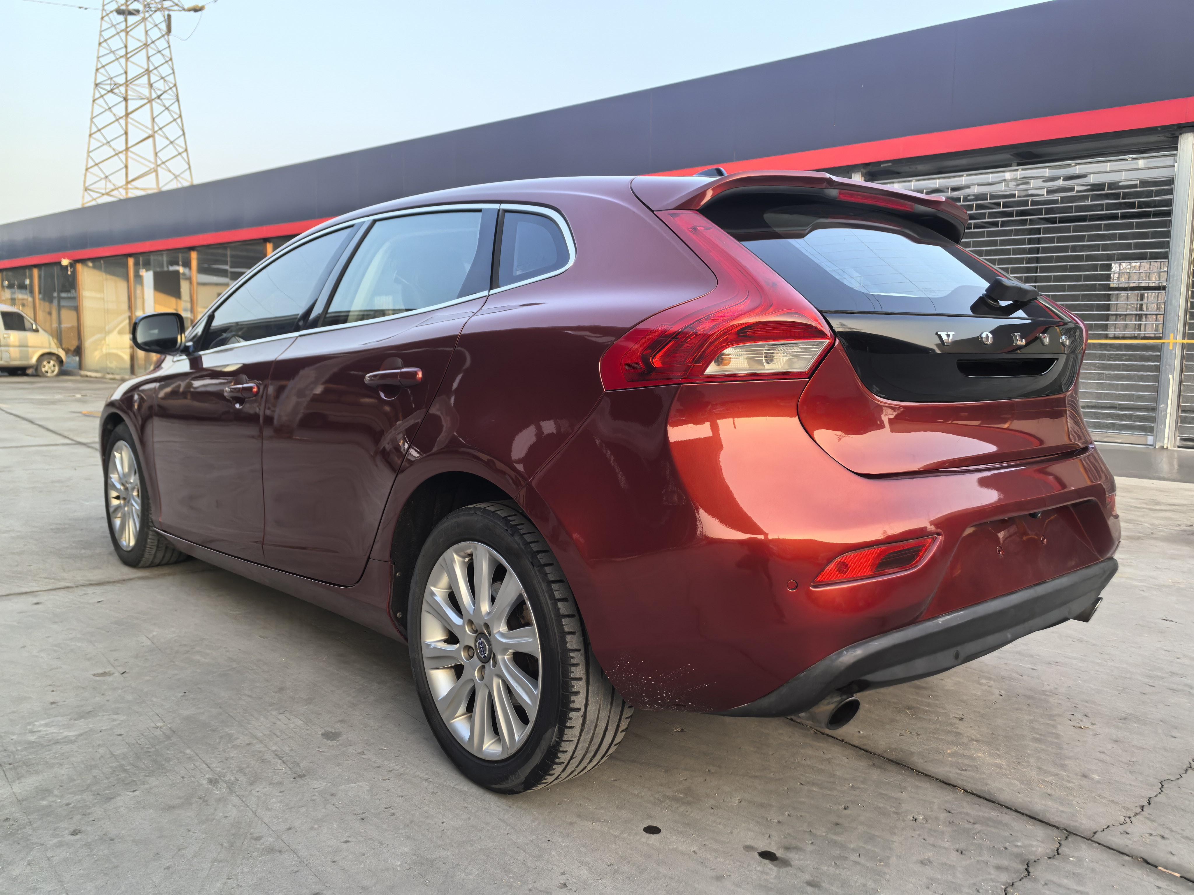 Volvo V40 2014 thumb 2