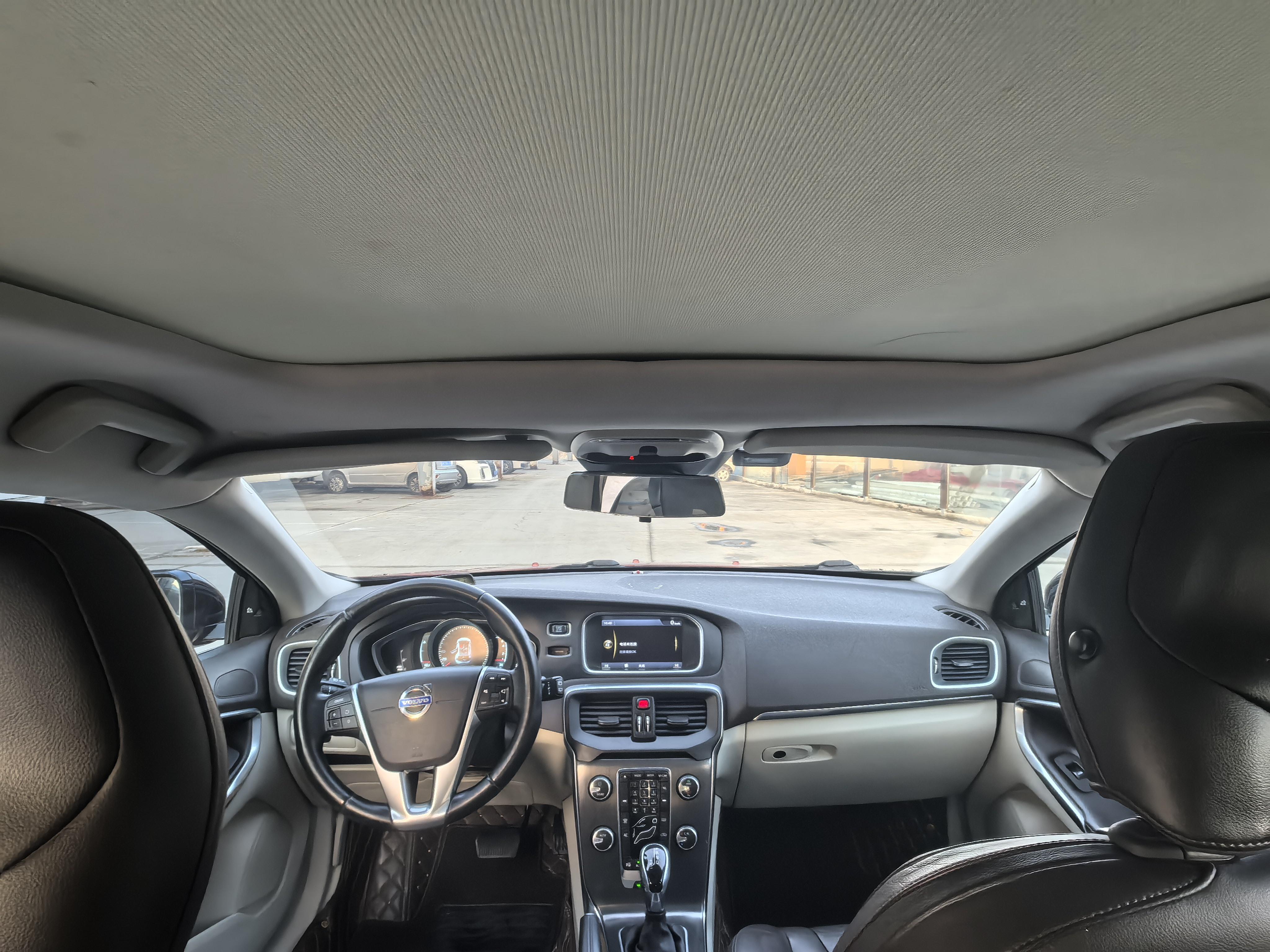 Volvo V40 2014 thumb 8