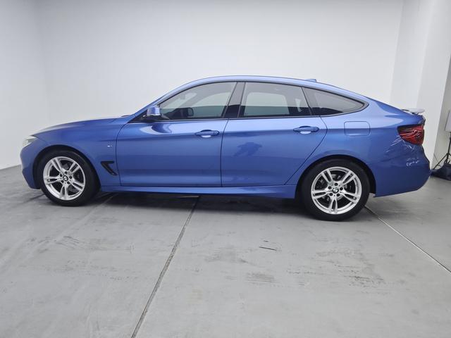 BMW 3 серии 2019 thumb 2