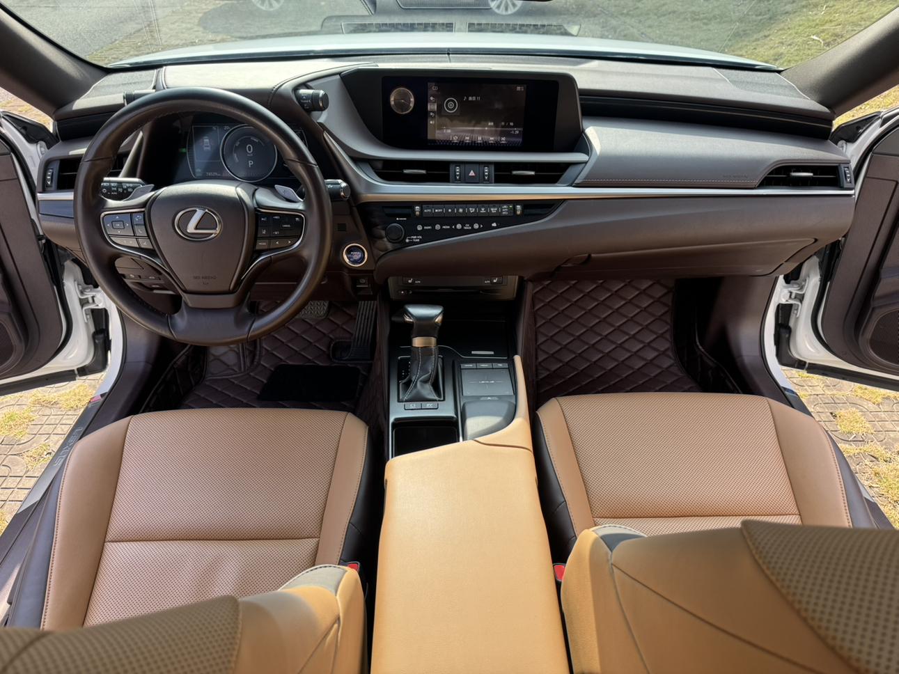 Lexus ES 2020 thumb 10