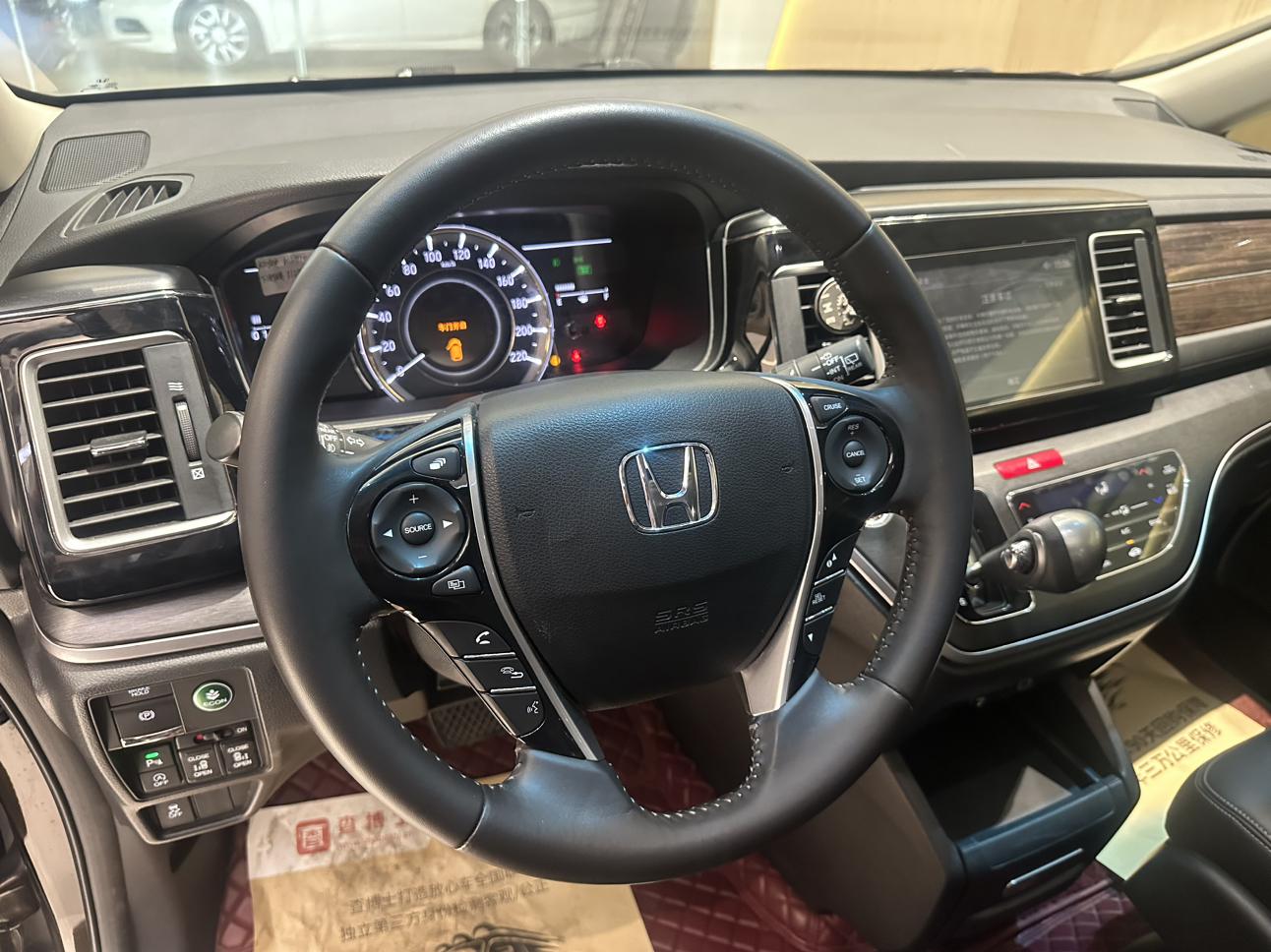 Honda Elysion 2018 thumb 4
