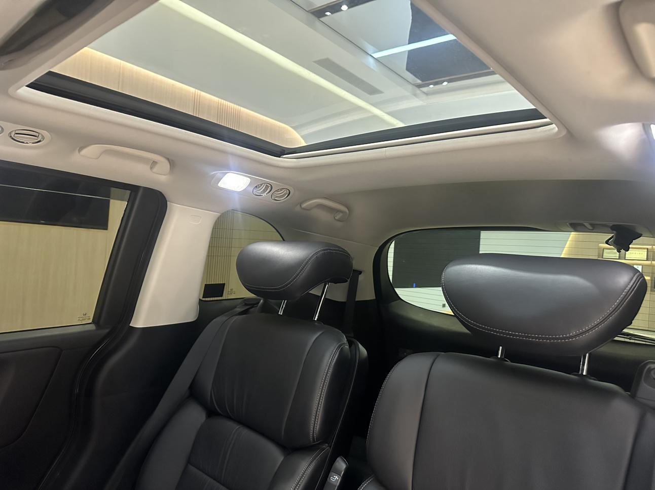 Honda Elysion 2018 thumb 9