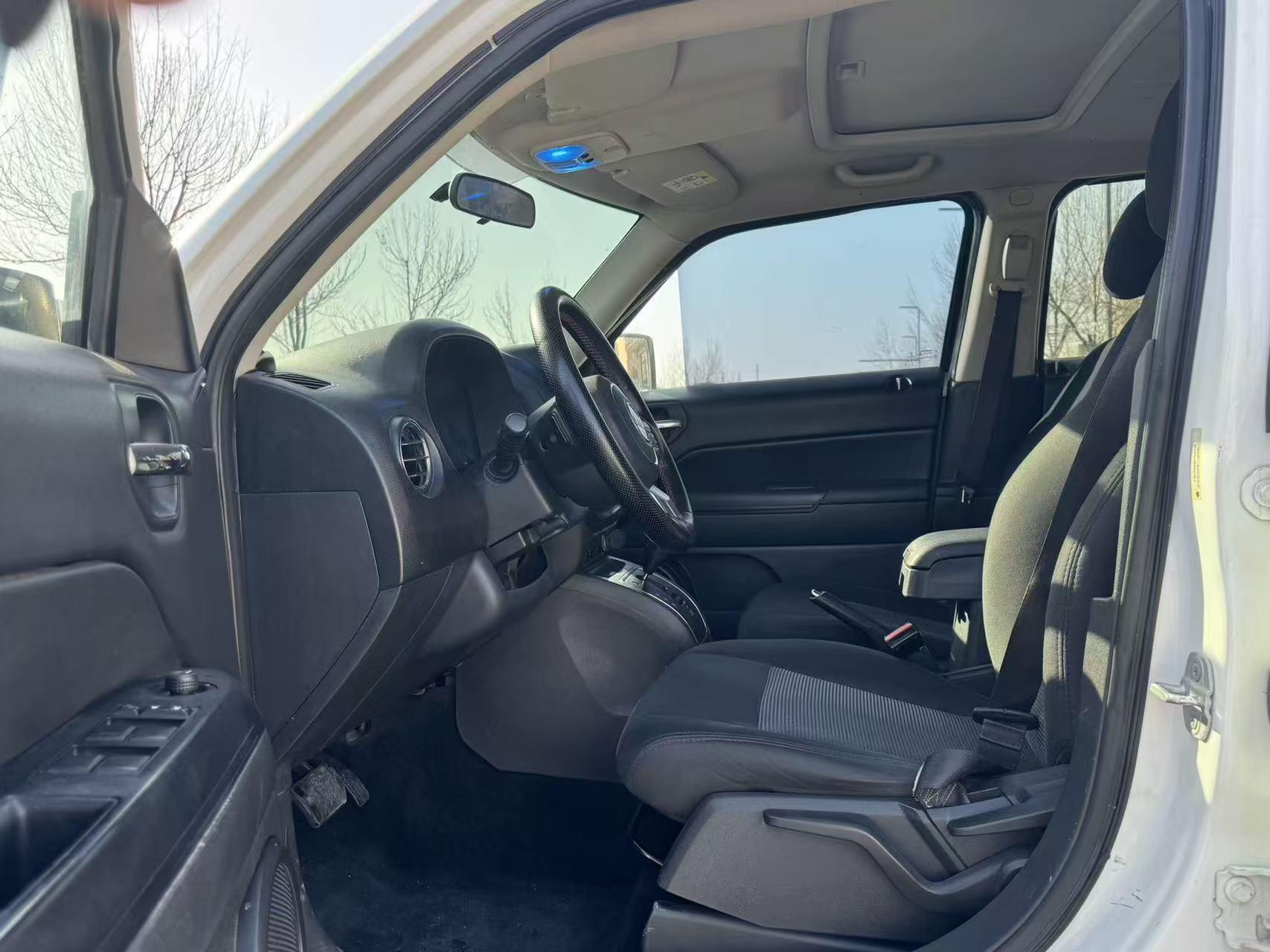 Jeep Cherokee 2013 thumb 6
