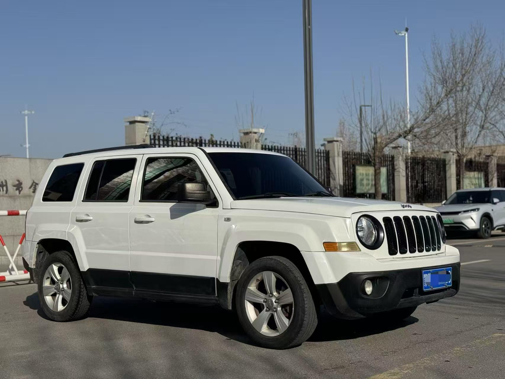 Jeep Cherokee 2013 thumb 10