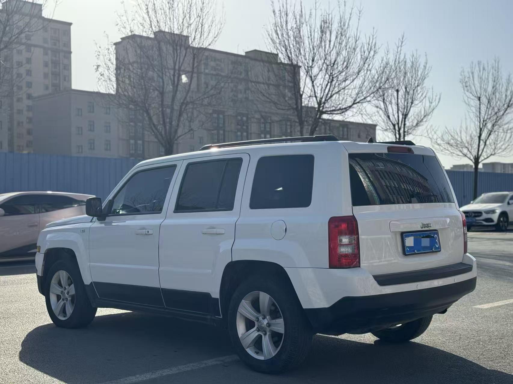 Jeep Cherokee 2013 thumb 11