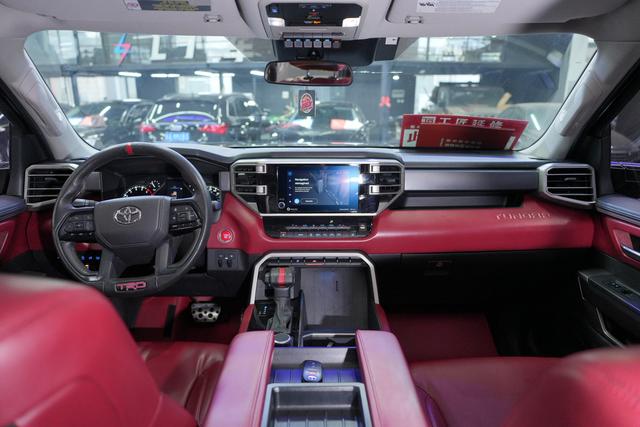 Toyota Fortuner 2023 thumb 7