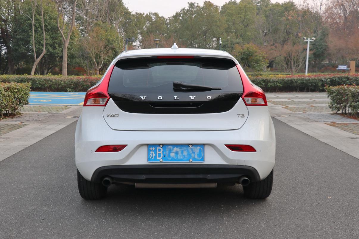 Volvo V40 2018 thumb 4