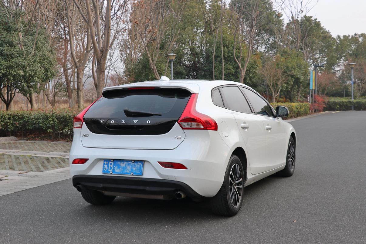 Volvo V40 2018 thumb 5