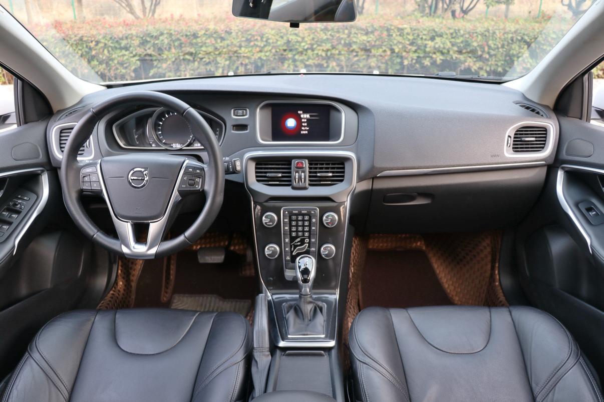 Volvo V40 2018 thumb 9