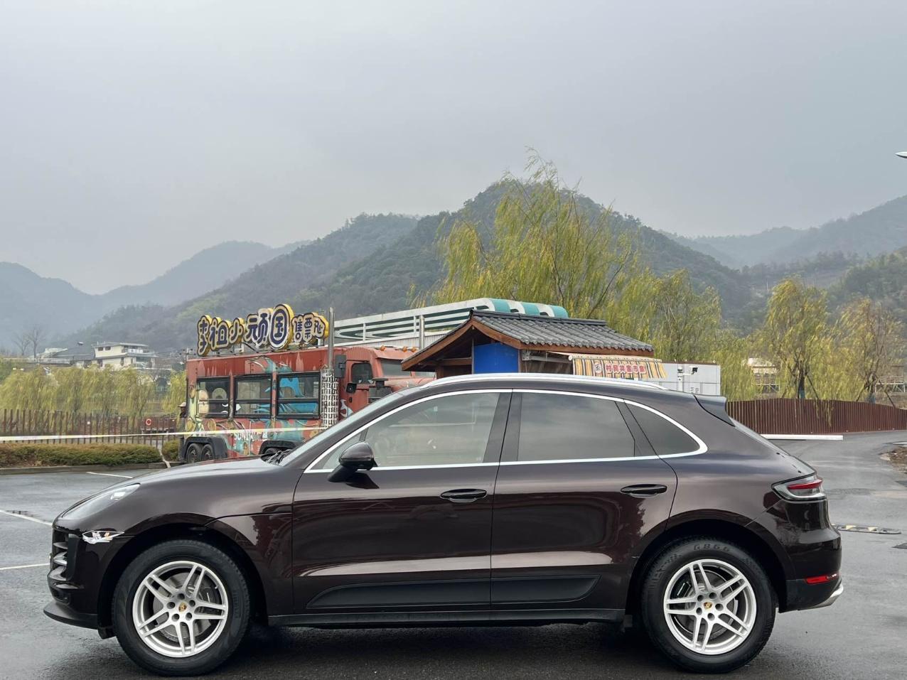 Porsche Macan 2019 thumb 2