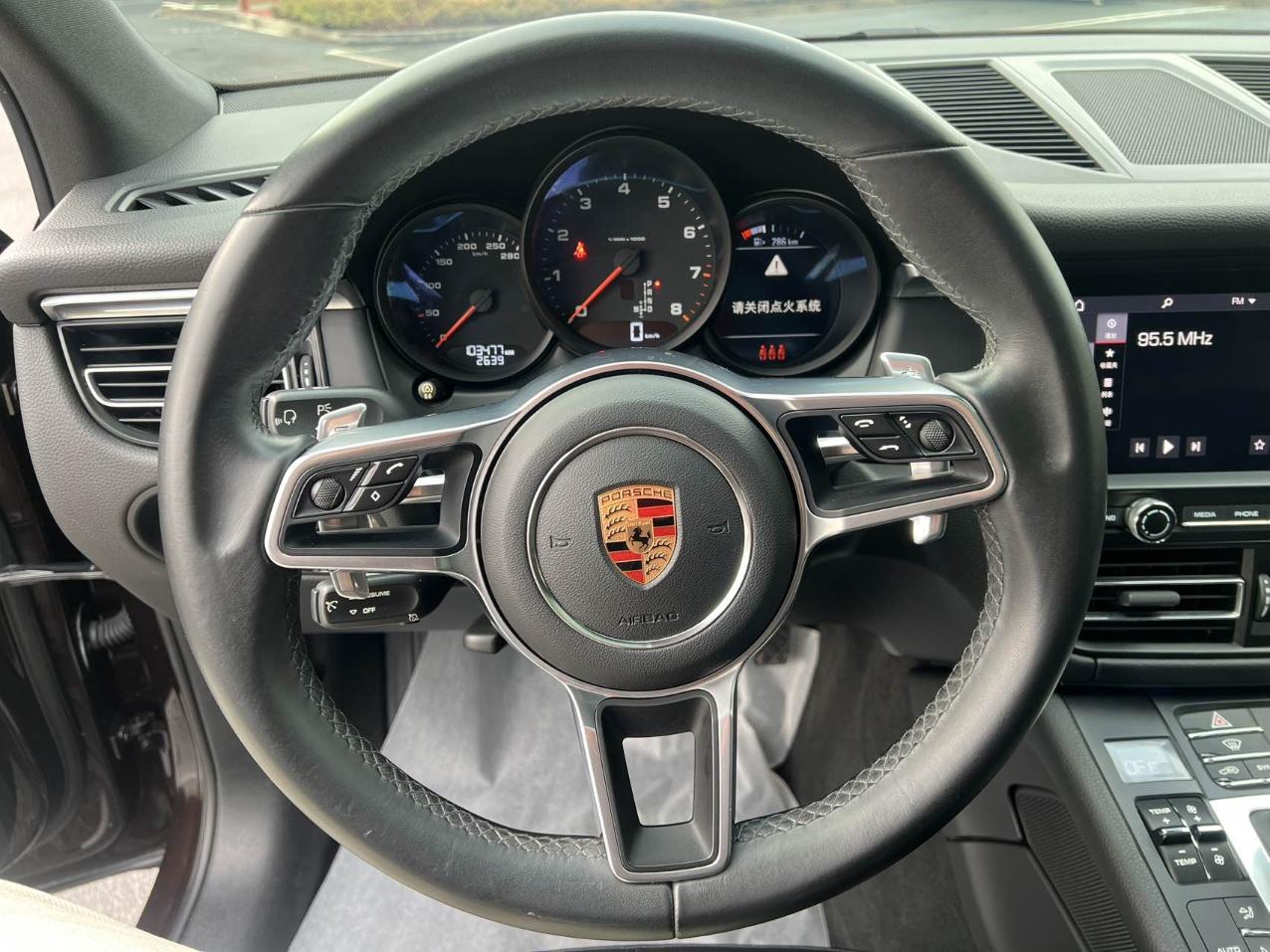 Porsche Macan 2019 thumb 10