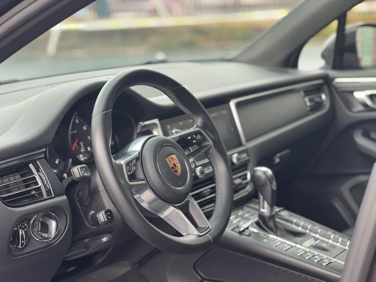 Porsche Macan 2019 thumb 11