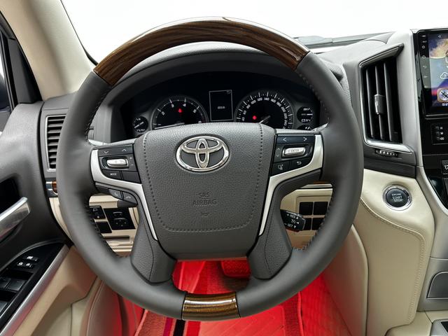 Toyota Land Cruiser 2019 thumb 10