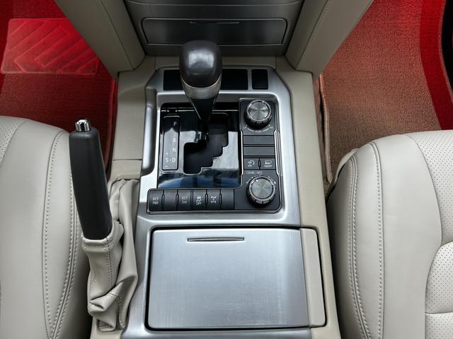 Toyota Land Cruiser 2019 thumb 12